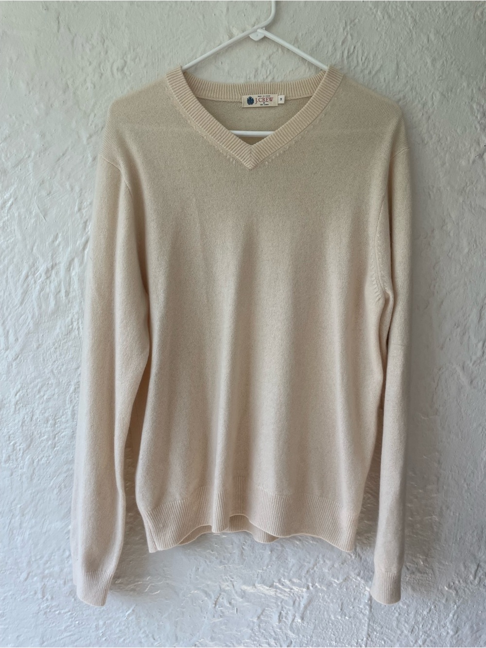 Vintage J. Crew 100% cashmere v neck long sleeve pullover sweater; size M